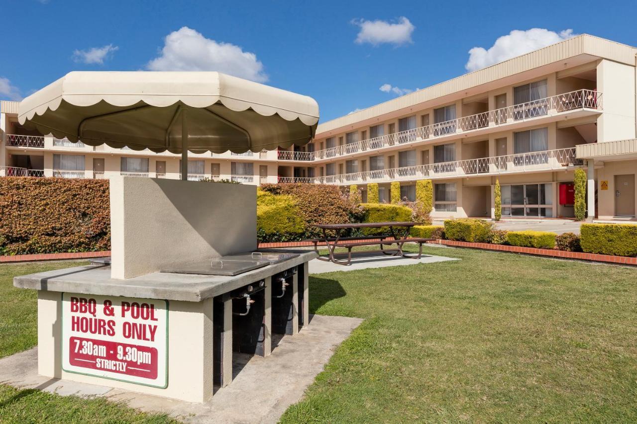 Breakfree Queanbeyan Motel Екстериор снимка