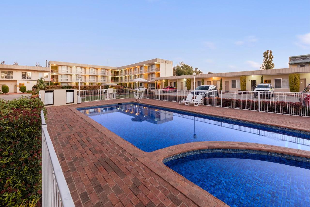 Breakfree Queanbeyan Motel Екстериор снимка